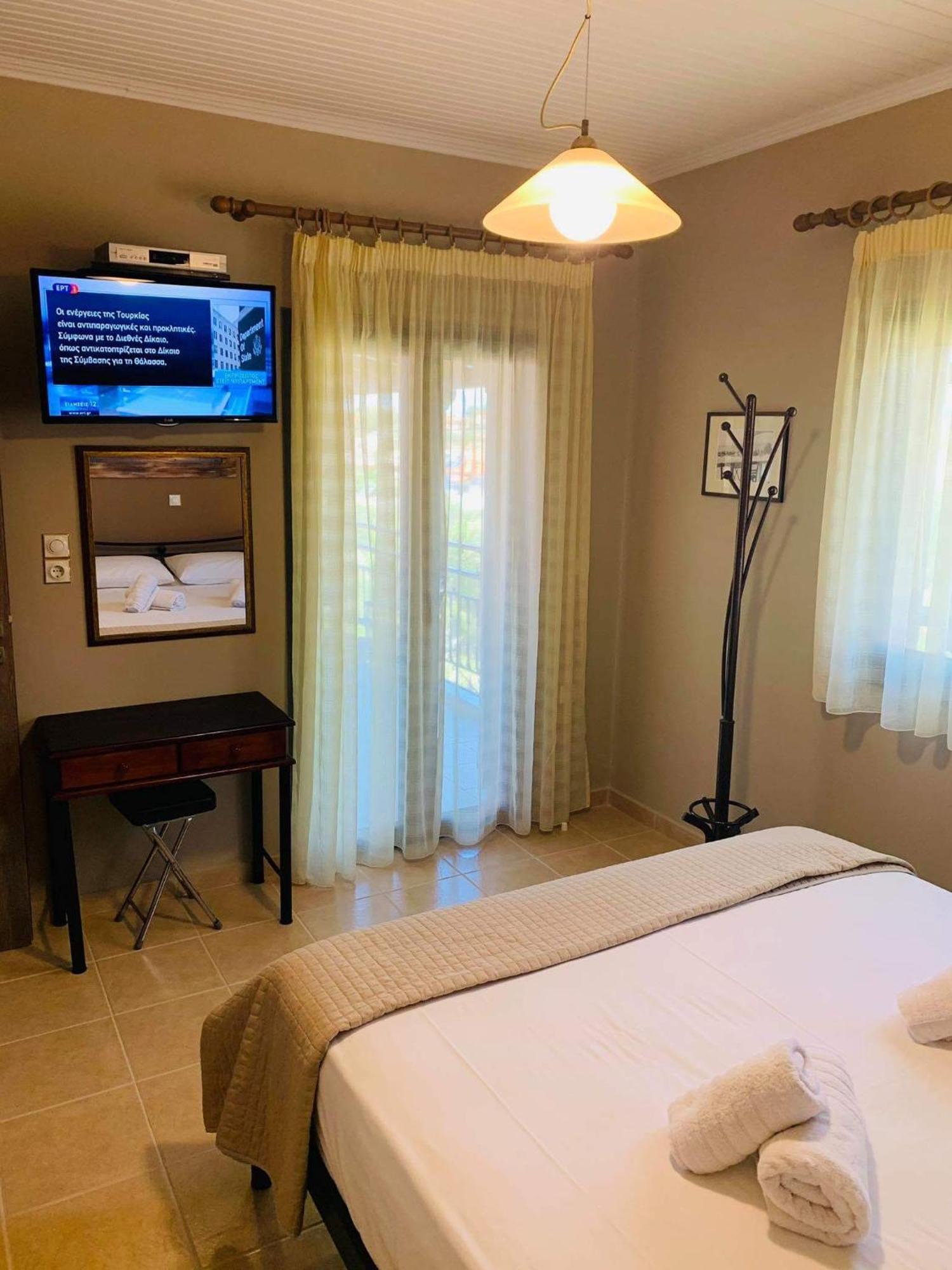 Finikes Apartments 斯陶帕 客房 照片