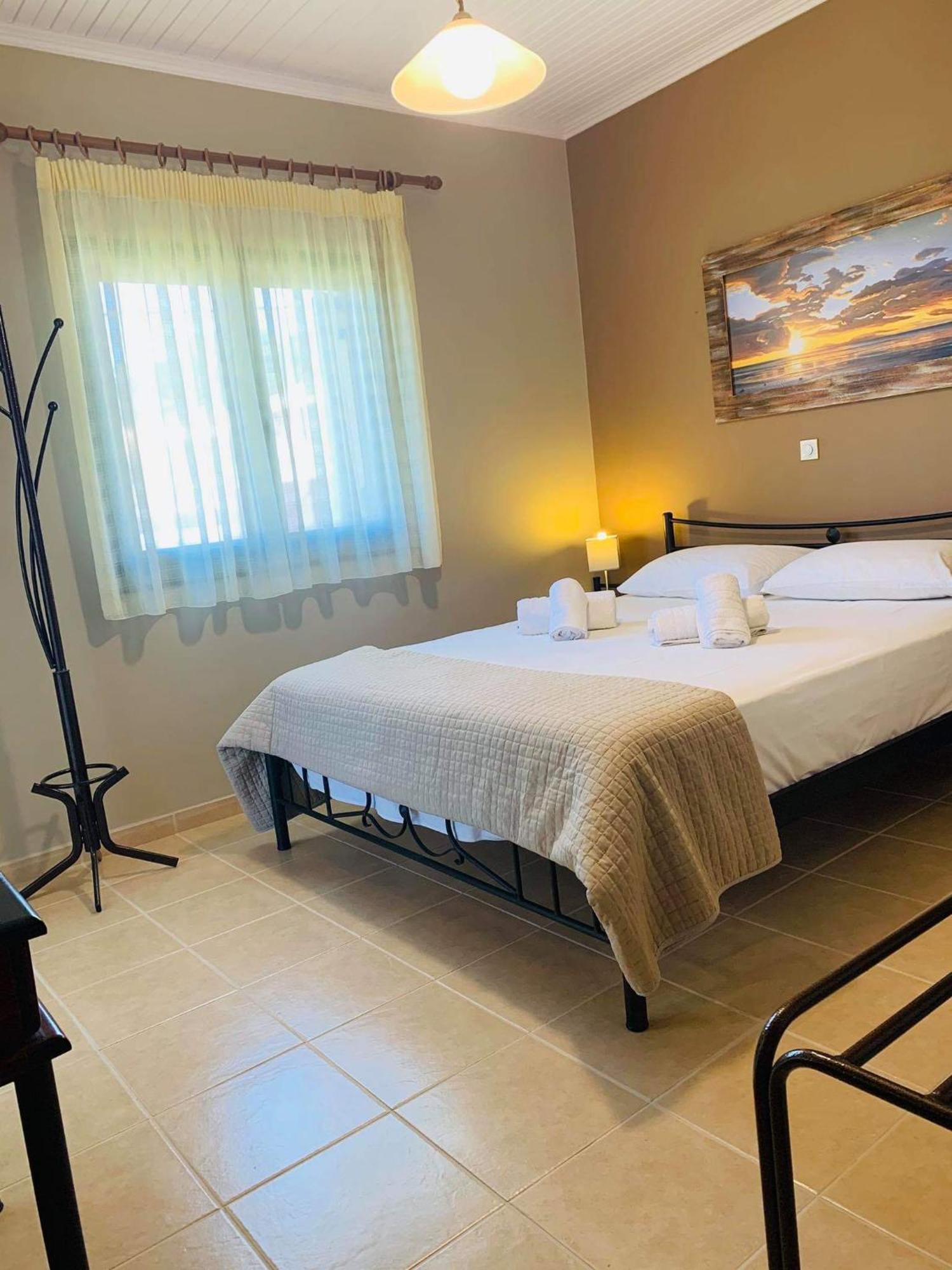 Finikes Apartments 斯陶帕 客房 照片
