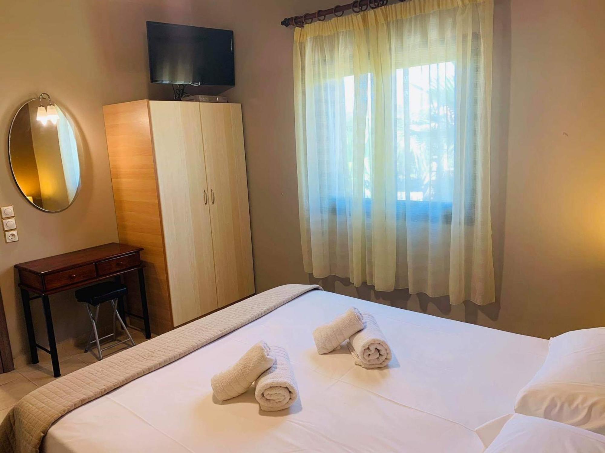 Finikes Apartments 斯陶帕 客房 照片